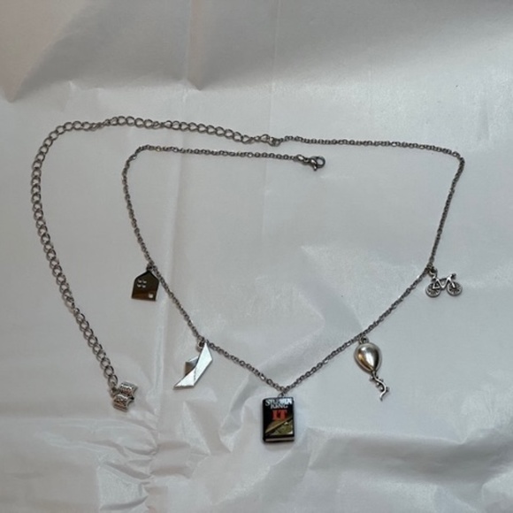 It by Stephen King Handmade Literature Necklace, Horror, Book Cover, Balloon - Picture 12 of 16